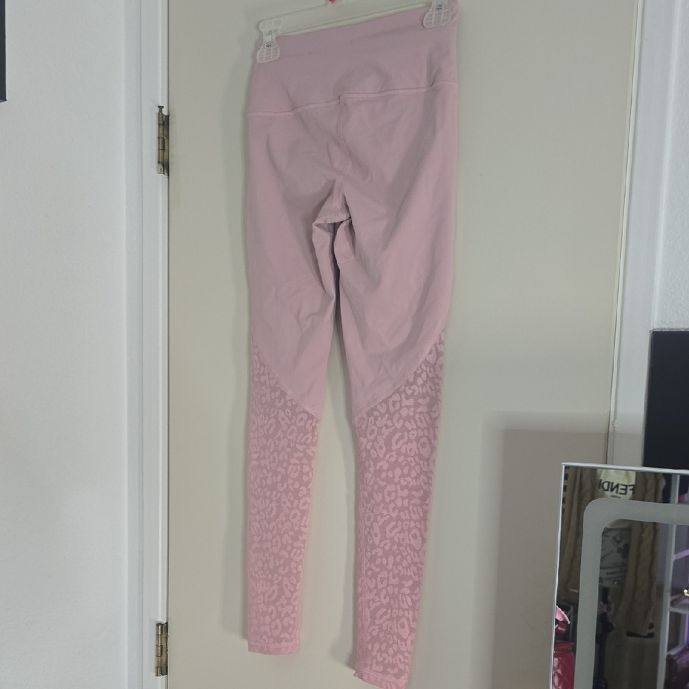 Victoria Secret Sport Light Pink Leopard Print Leggings (EUC)(XS)💖💗💖 - Picture 5 of 7